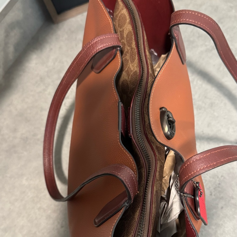 ❤️Coach Willow C0692 Colorblock Polished Pebble Leather Saddle/Gunmetal Tote - Picture 8 of 13